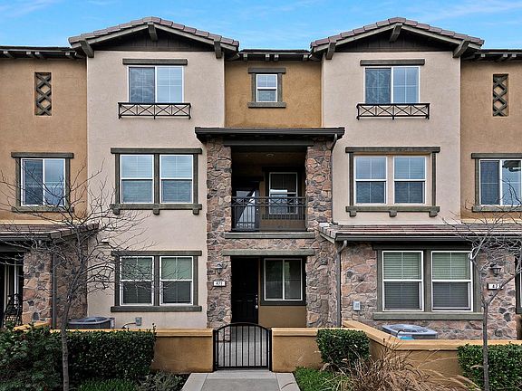 2nd image of 423 Penelope Dr