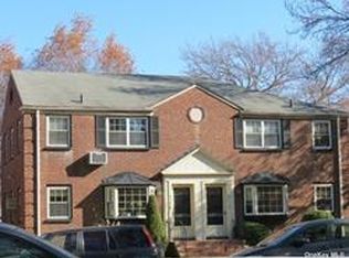 210-18 69th Ave #101, Oakland Gardens, NY 11364