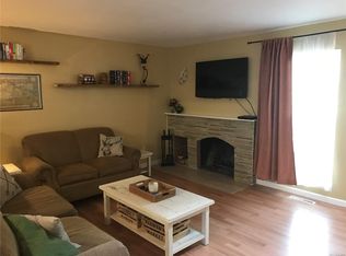 2004 S Helena St APT F, Aurora, CO 80013