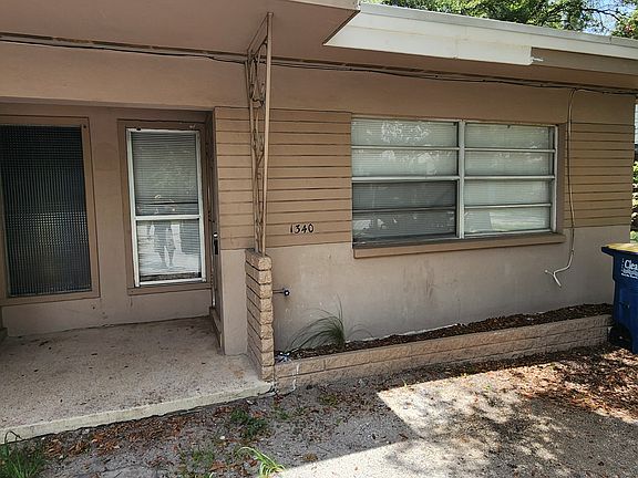 3rd image of 1340 S Michigan Ave