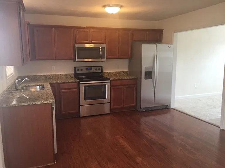 1475 Kensington Way — Photo 7