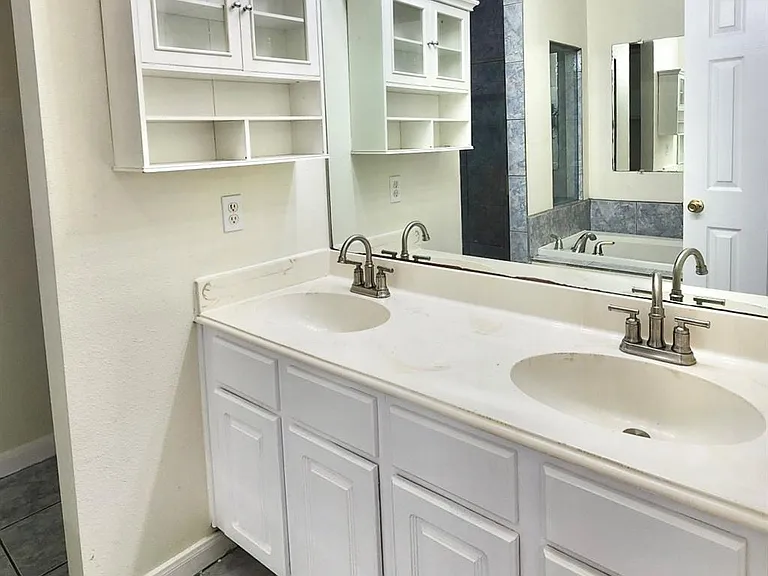 11899 Algonquin Dr #5 — Photo 9