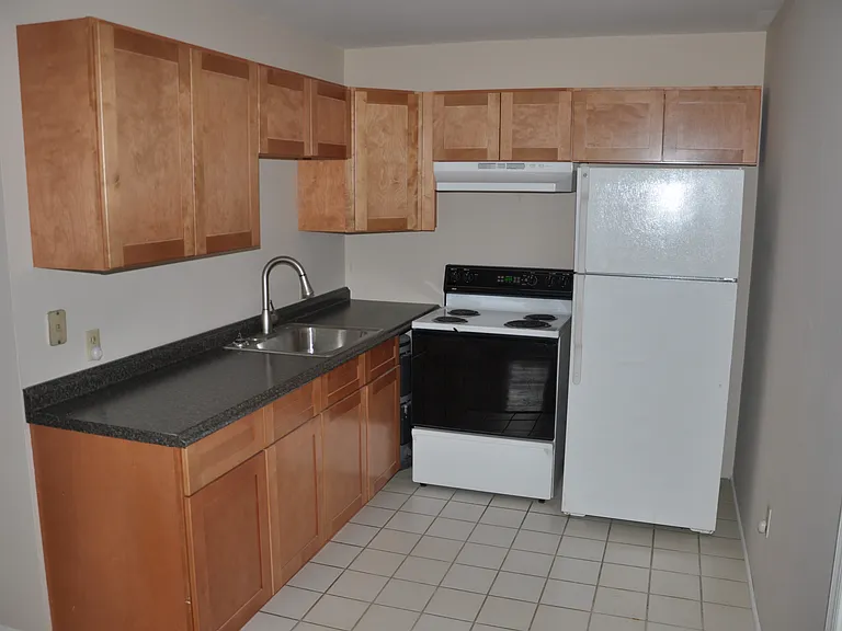 99 S Lake Ave #9 — Photo 8