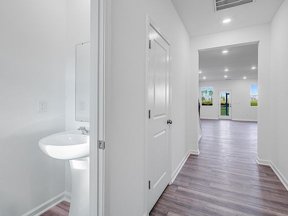 Everlee Carson II QMI 238 Powder 1of2