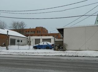 14801 Saranac Rd, Cleveland, OH 44110