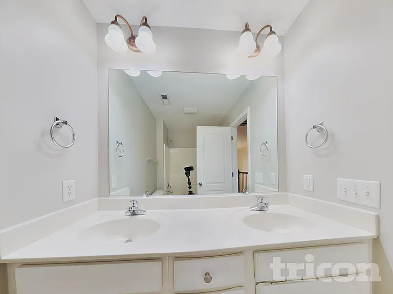 6939 Prairie Grove Dr — Photo 22