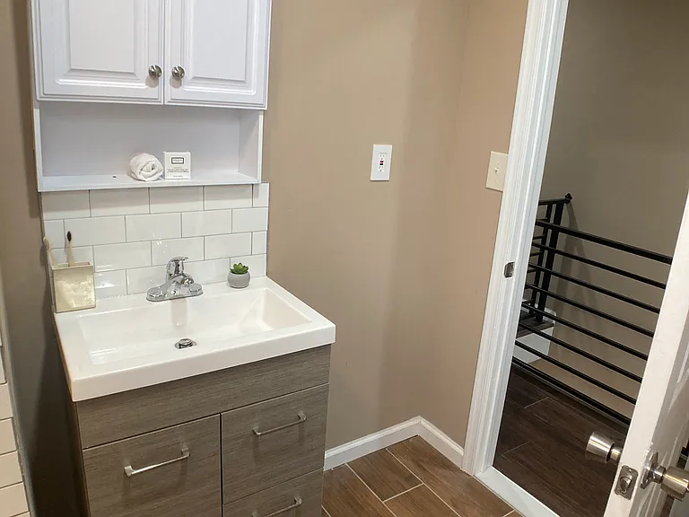 2060 E Orleans St — Photo 22