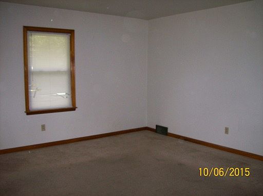 2nd image of 900 Mahrenholz Ave