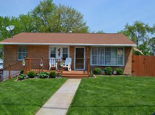 373 Country Hills Dr, North Huntingdon, PA 15642