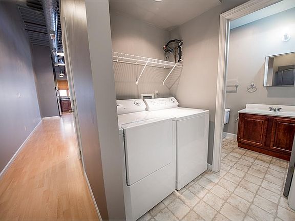 5th image of 749 Richwood Ave #1
