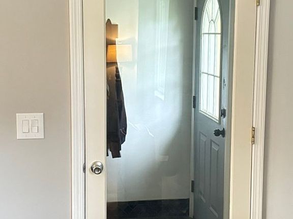 4th image of 7 Darlene Rd