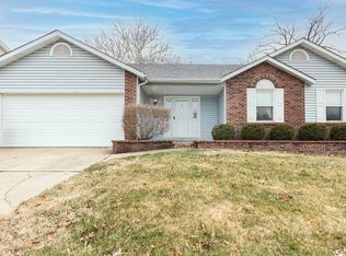1133 Carrington Dr, Saint Peters, MO 63376