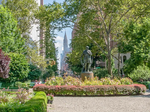 32 Gramercy Park South 12DG image 7 of 7