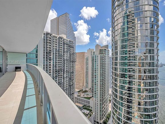 2nd image of 200 Biscayne Boulevard Way APT 3703