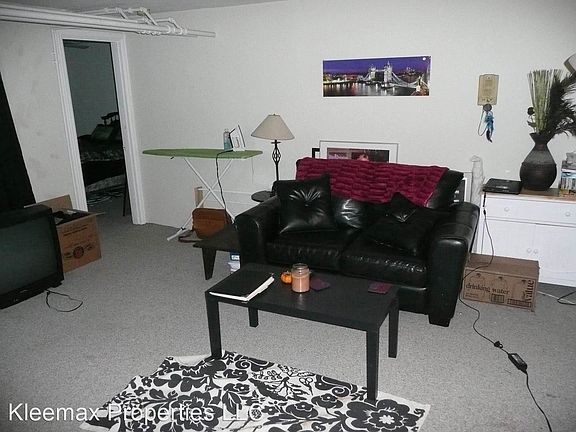 3rd image of 3416 Shaw Ave APT 9