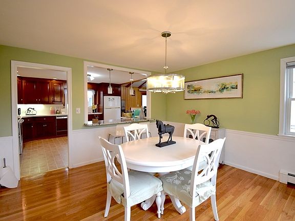3rd image of 41 Klasson Ln