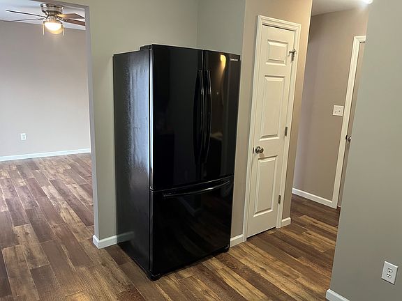 5th image of 1027 Chesterfield Dr