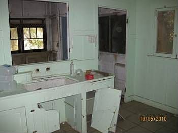 3rd image of 376 S Ave 52