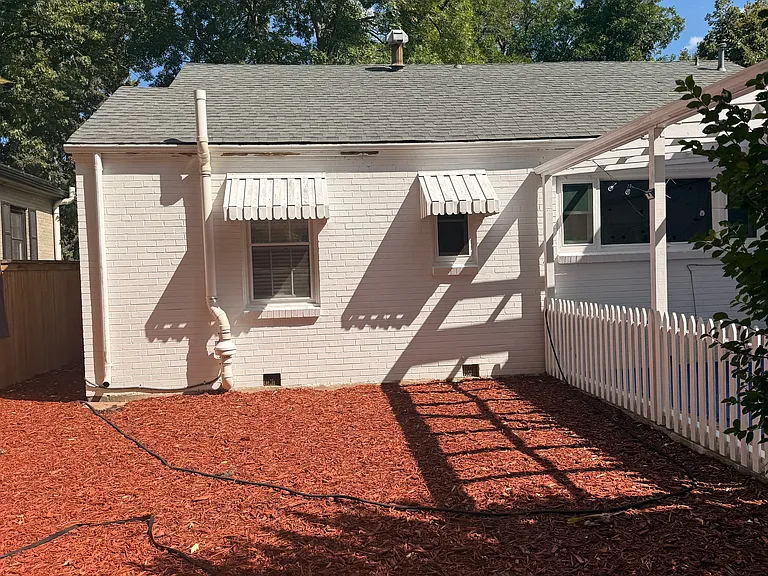745 N Cherry St — Photo 23