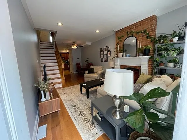 1709 Clarkson St — Photo 4
