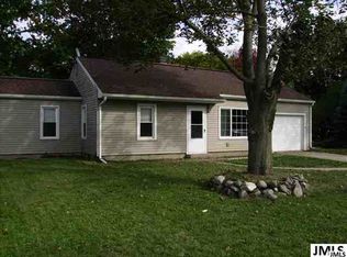 907 Denecourt Ave, Jackson, MI 49202