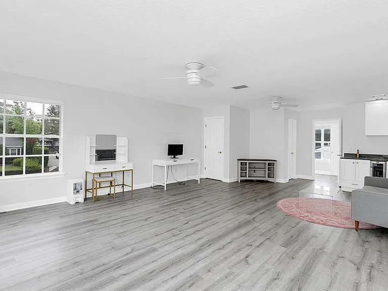 1006 Nottingham St — Photo 26