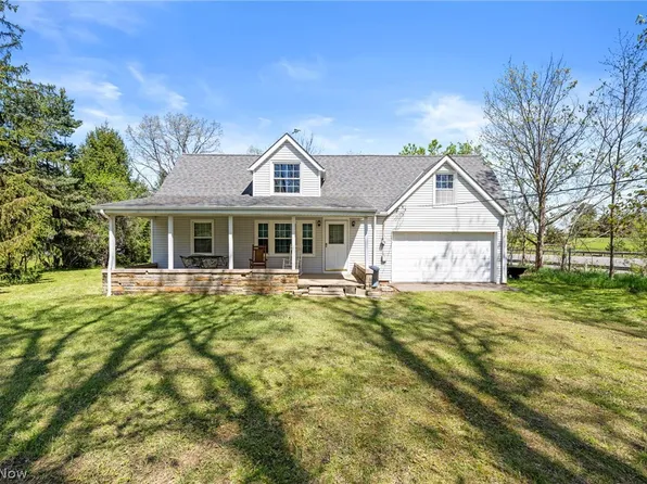 32601 Eddy Rd, Willoughby Hills, OH 44094