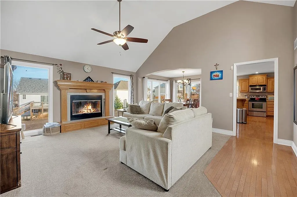 4 bed, 2641 sqft, $2,285 — Photo 4