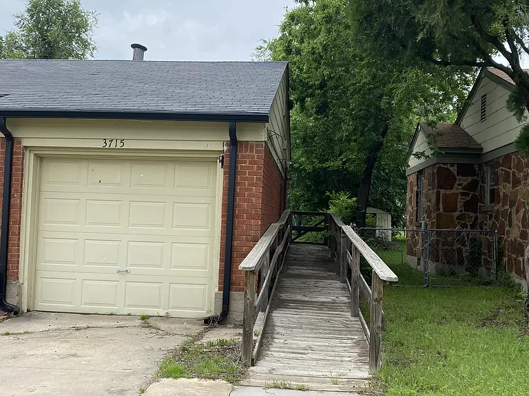 3715 N Hartford St — Photo 2