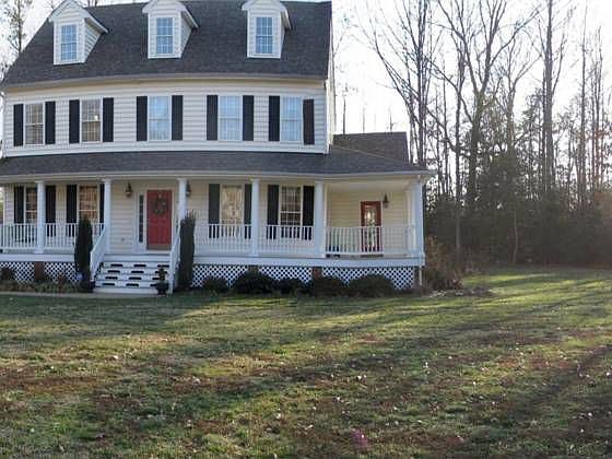 2nd image of 5113 Whitehaven Pl