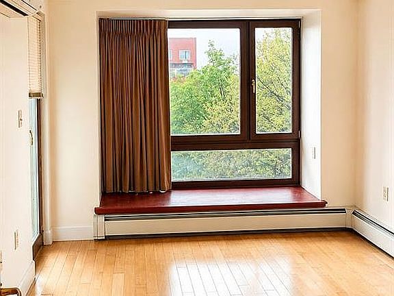 3rd image of 14022 Beech Ave APT 6C