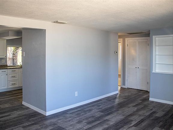 3rd image of 3337 Ottway Dr