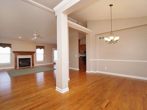 3rd image of 2778 Mill Pond Ct