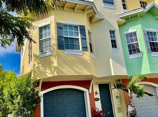 1055 S Riverside Dr, Pompano Beach, FL 33062