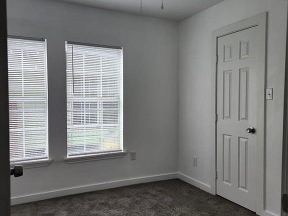 5th image of 3407 Illinois St