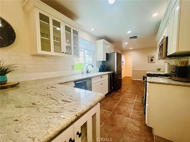 5309 Lockhurst Dr — Photo 19