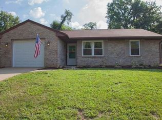 5900 Greensboro Dr, Newburgh, IN 47630