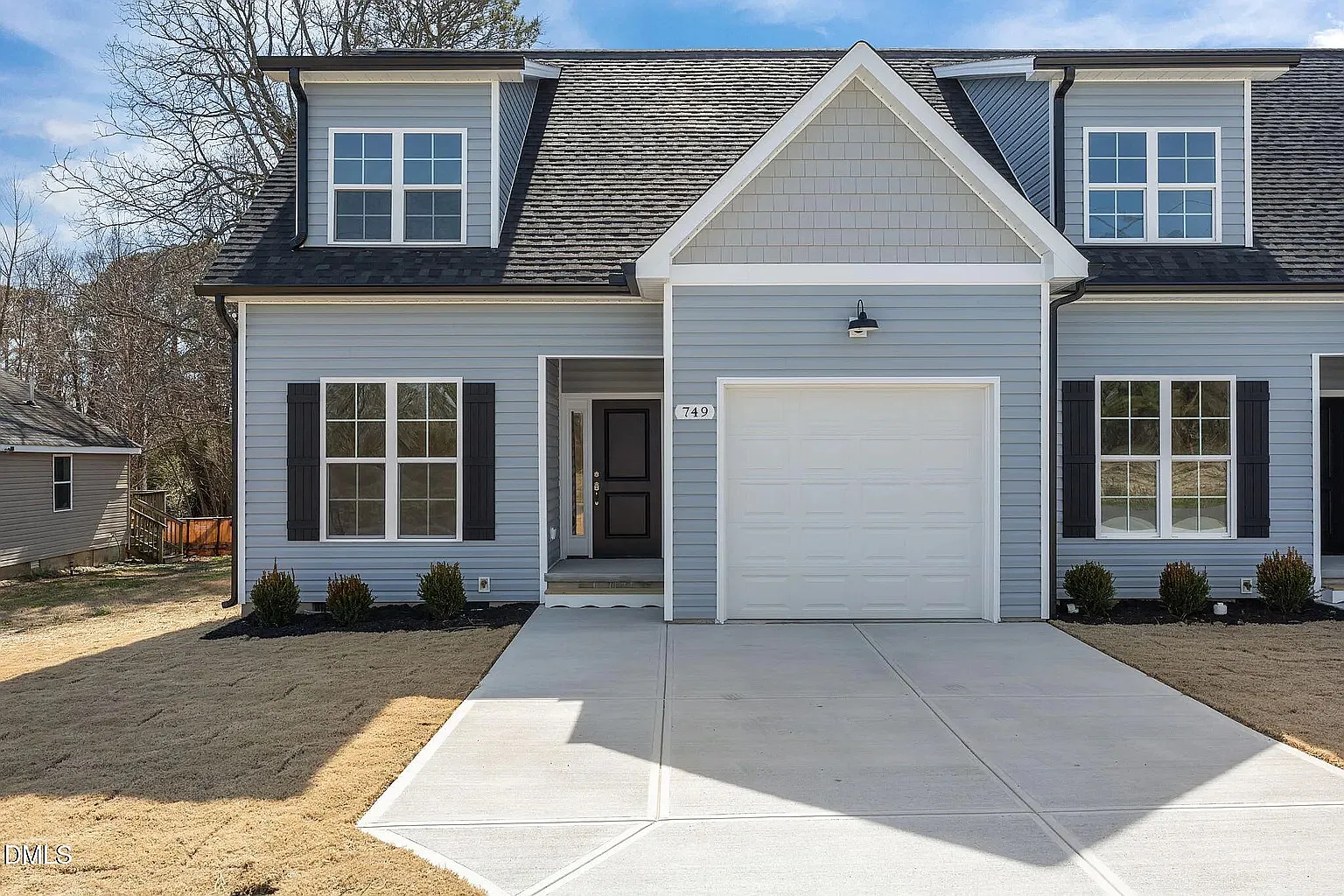 3 bed, 2.5 bath, 1609 sqft, $1,900 — Photo 1
