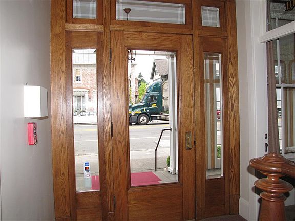 4th image of 205 Scioto St