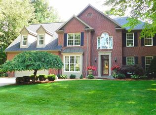 11 Hunters Rdg, Saginaw, MI 48609