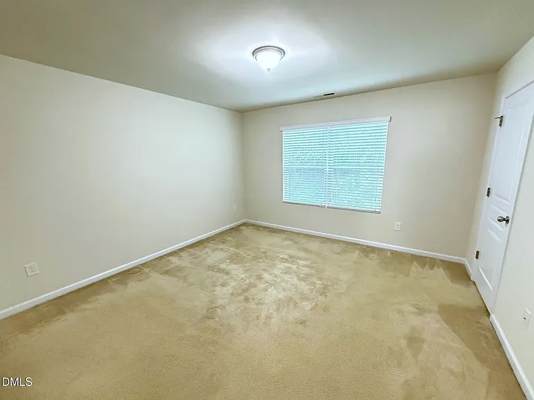 8527 Quarton Dr — Photo 16