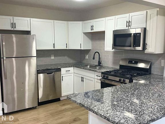 3rd image of 1572 Burlington Ave