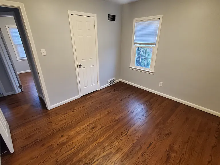 521 N Rembrandt Ave — Photo 14