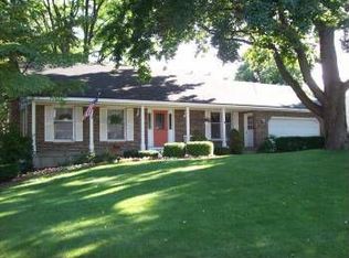 6881 Sherwood Dr, Jenison, MI 49428