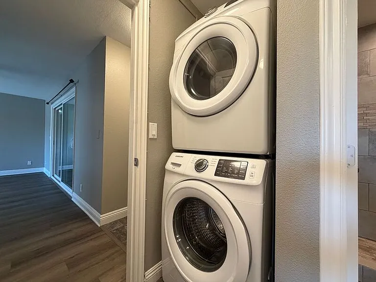 3535 Madison Ave #214 — Photo 10