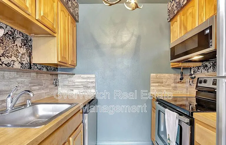 3061 Lois Dr #604 — Photo 9