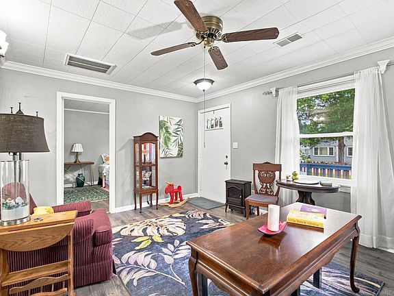 5th image of 7405 Aspen Rd
