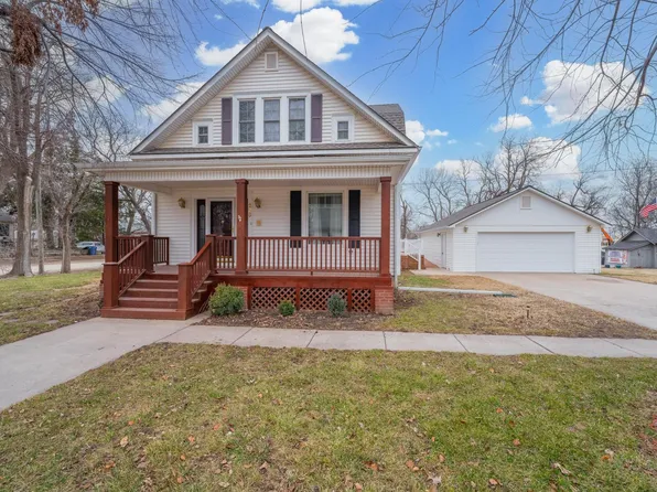 225 S Ash St, Newton, KS 67114