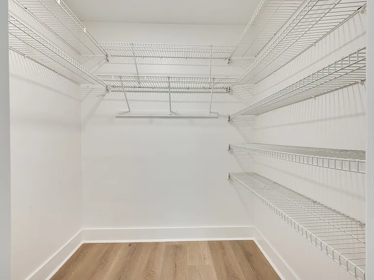 520 Riverview Dr — Photo 30