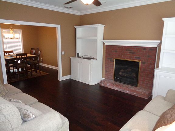 2nd image of 114 Twin Gates Dr